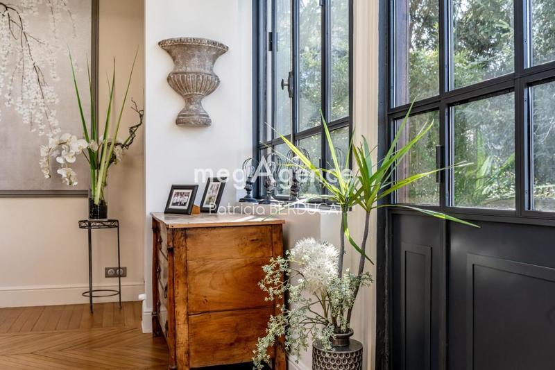 Maison - 300 m² - 12 pièces