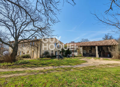 Maison - 209 m² - 8 pièces