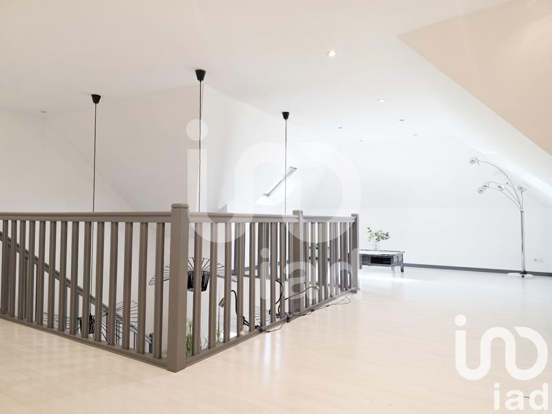 Maison - 360 m² - 9 pièces