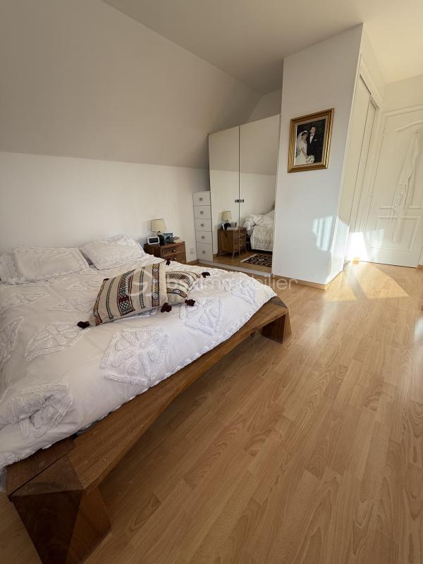 Maison - 215 m² - 7 pièces