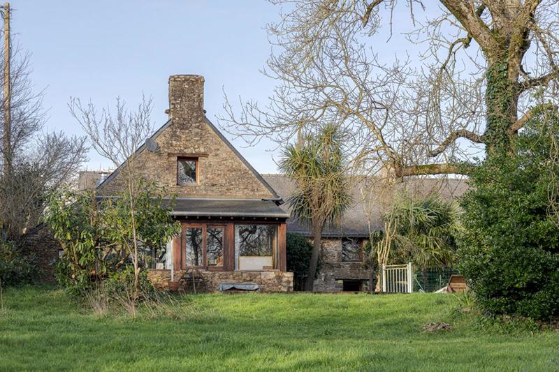 Maison - 303 m² - 12 pièces