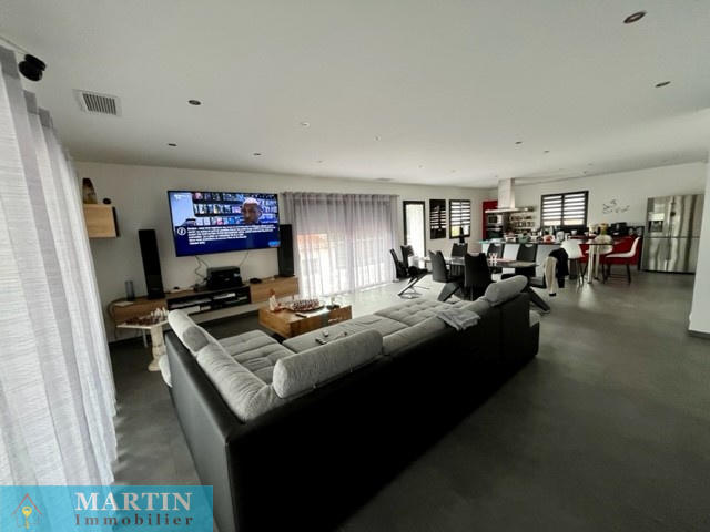 Villa - 200 m² - 6 pièces