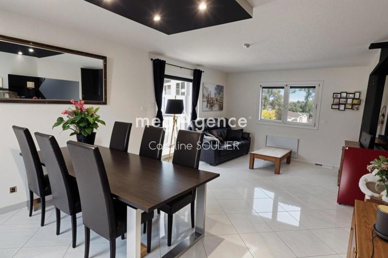 Maison - 111 m² - 6 pièces