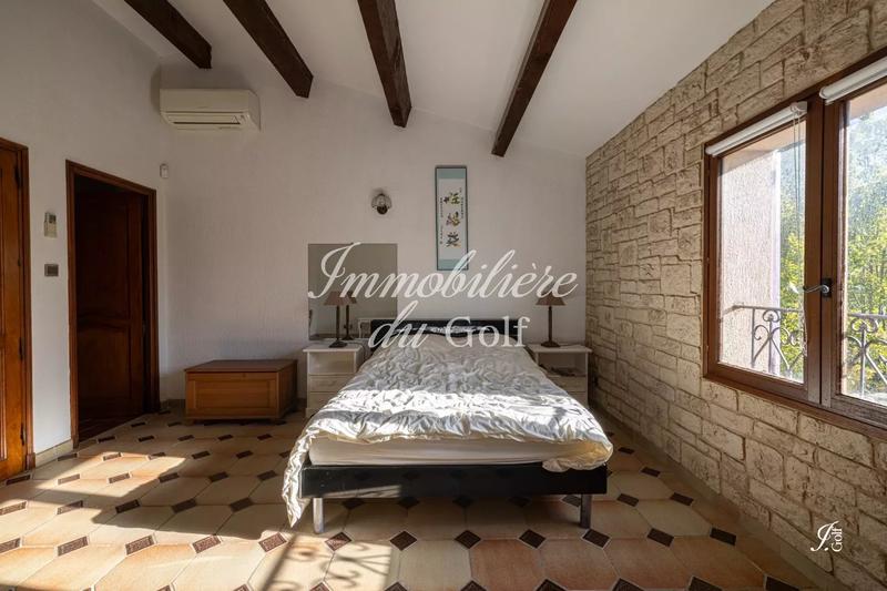 Maison - 144 m² - 5 pièces