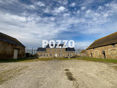 Maison - 260 m² - 11 pièces