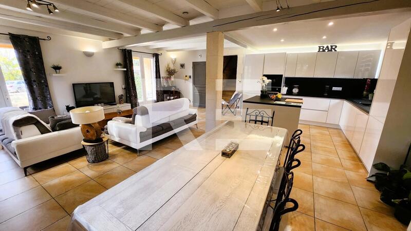 Villa - 163 m² - 6 pièces