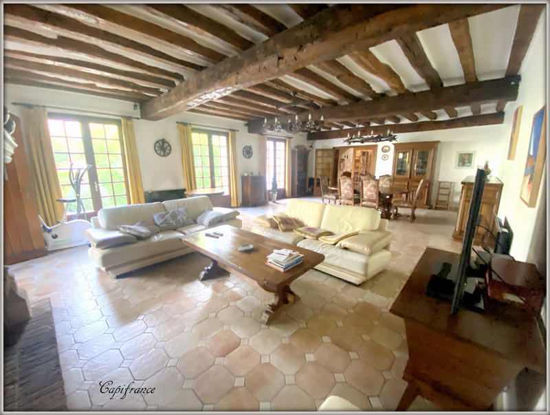 Maison - 255 m² - 6 pièces