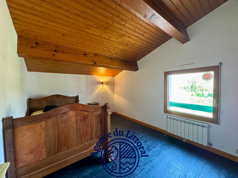 Maison - 240 m² - 6 pièces