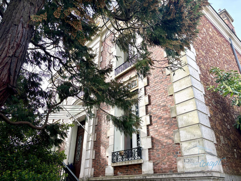 Maison ancienne - 266 m² - 12 pièces