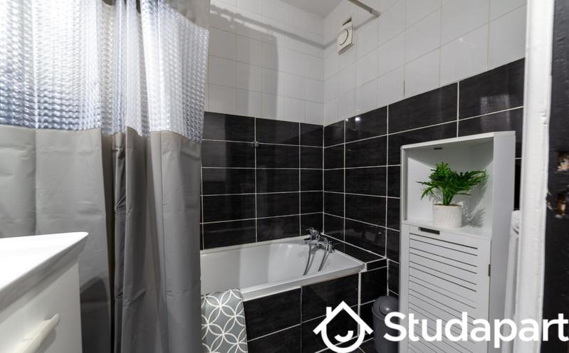 Chambre - 14 m² - 1 pièce