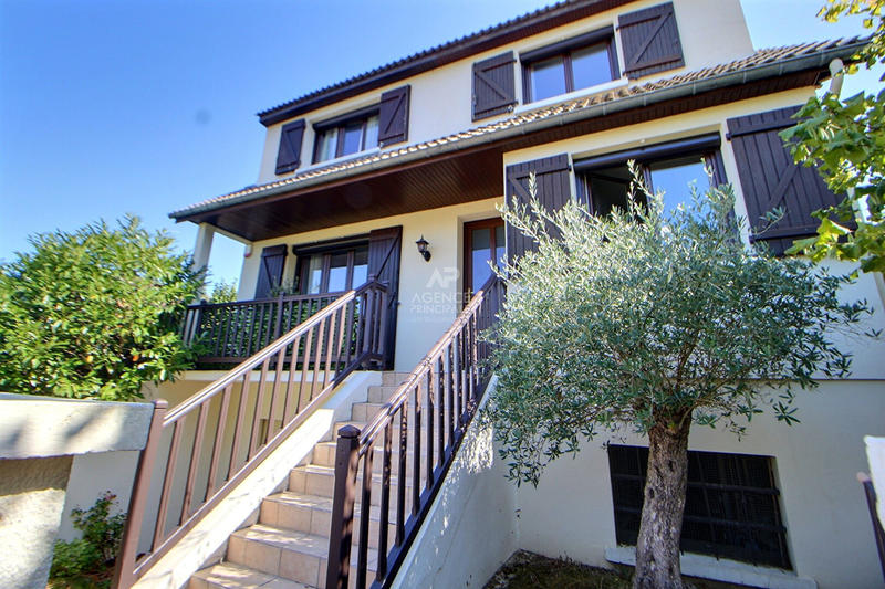 Maison - 120 m² - 6 pièces