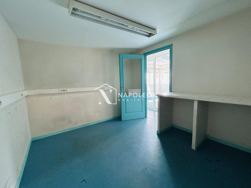 Local d'activités - 74 m²