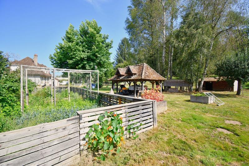 Maison ancienne - 350 m² - 10 pièces