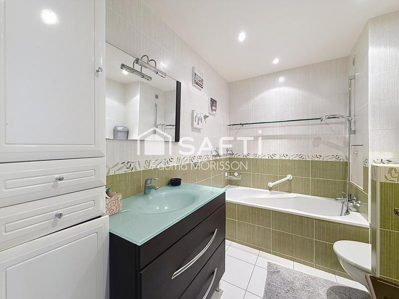 Appartement - 99 m² - 5 pièces