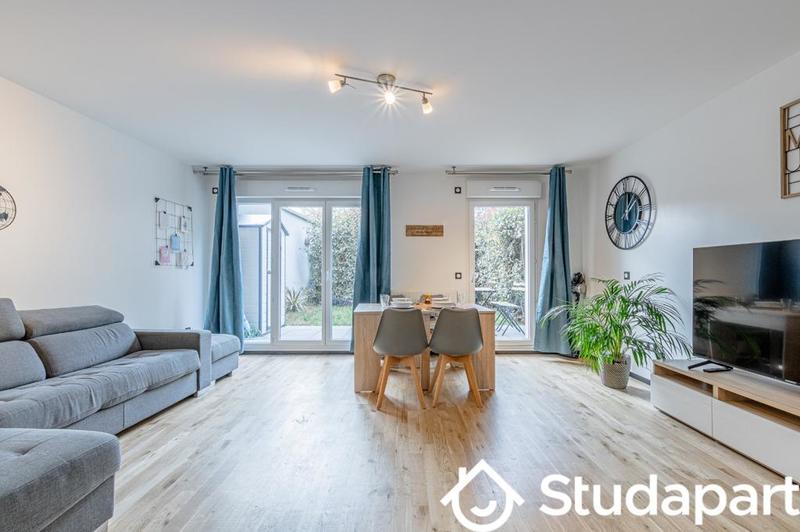 Chambre - 10 m² - 1 pièce