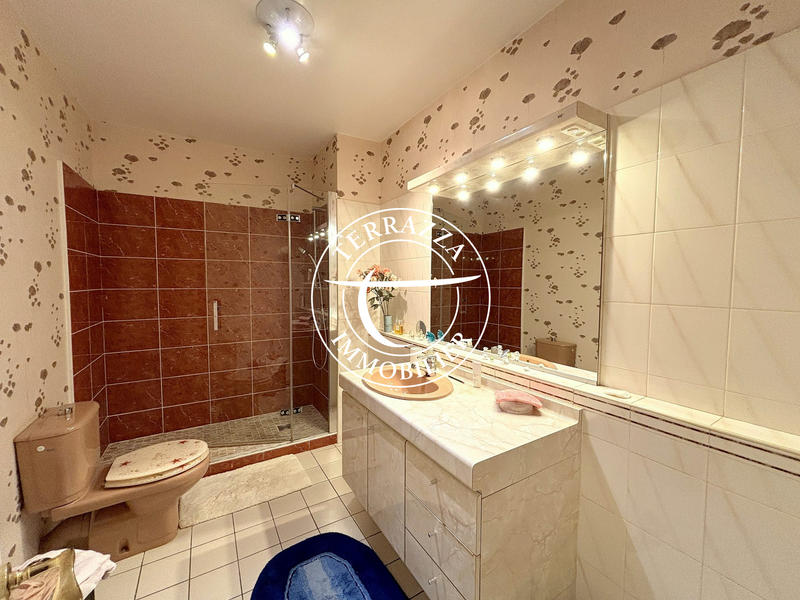 Appartement - 137 m² - 5 pièces