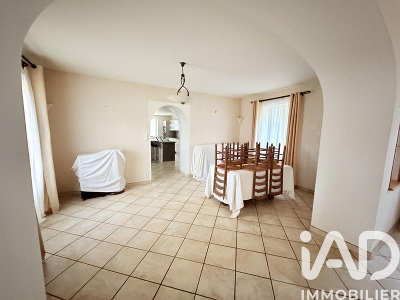 Maison - 430 m² - 12 pièces