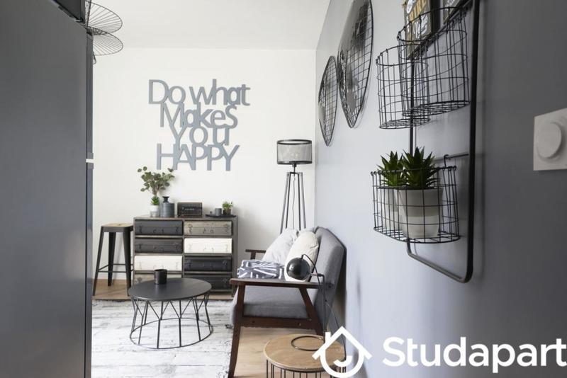 Chambre - 10 m² - 1 pièce