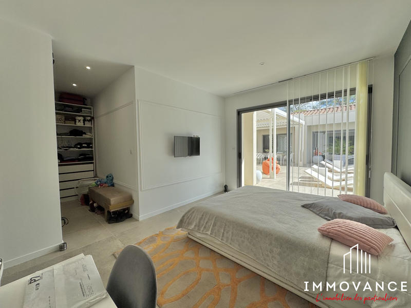 Villa - 215 m² - 5 pièces