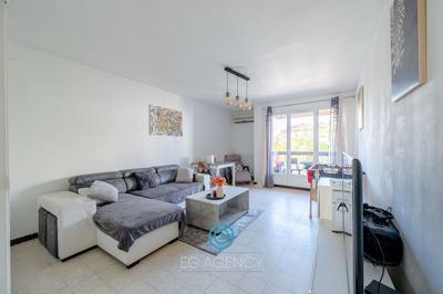 Appartement - 79 m² - 4 pièces