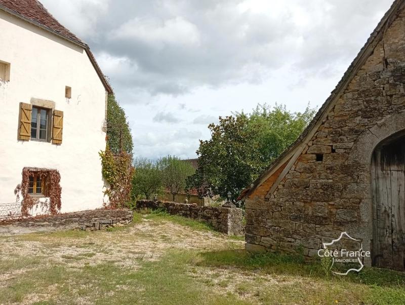 Corps de ferme - 270 m² - 9 pièces