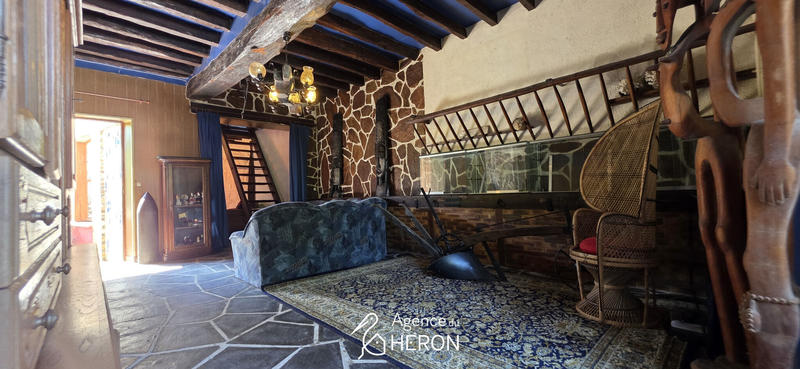 Maison - 201 m² - 7 pièces