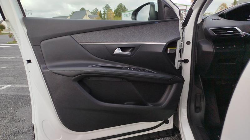 Peugeot 3008 II 1.6 Thp 225 Hybride e-Eat8 Allure - Automatique