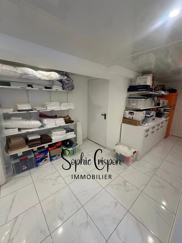 Villa - 186 m² - 8 pièces