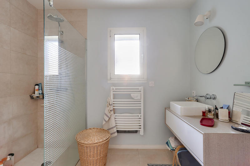 Maison - 210 m² - 8 pièces