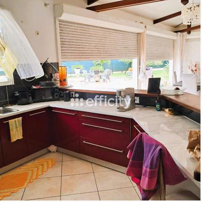 Maison - 168 m² - 7 pièces