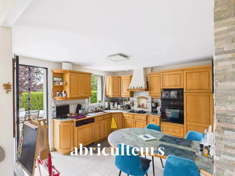 Appartement - 117 m² - 7 pièces