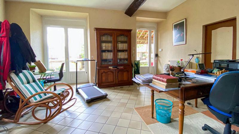 Maison - 220 m² - 7 pièces