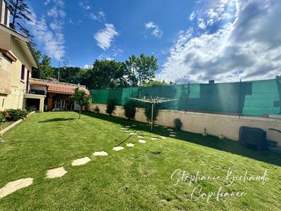 Maison - 231 m² - 13 pièces