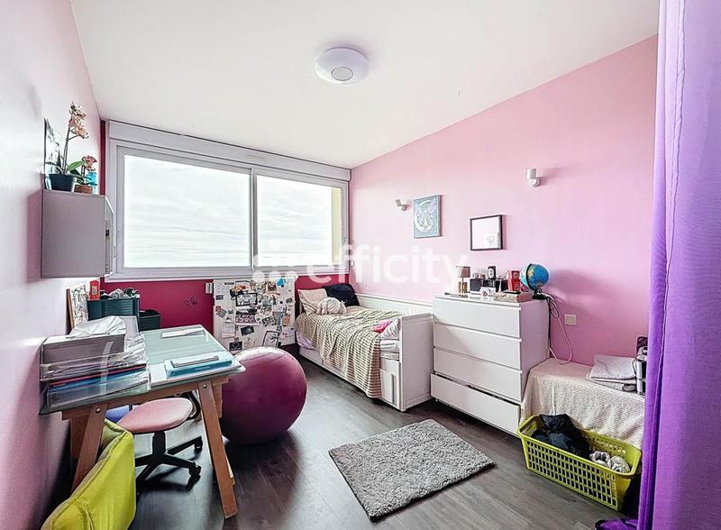 Loft - 136 m² - 4 pièces