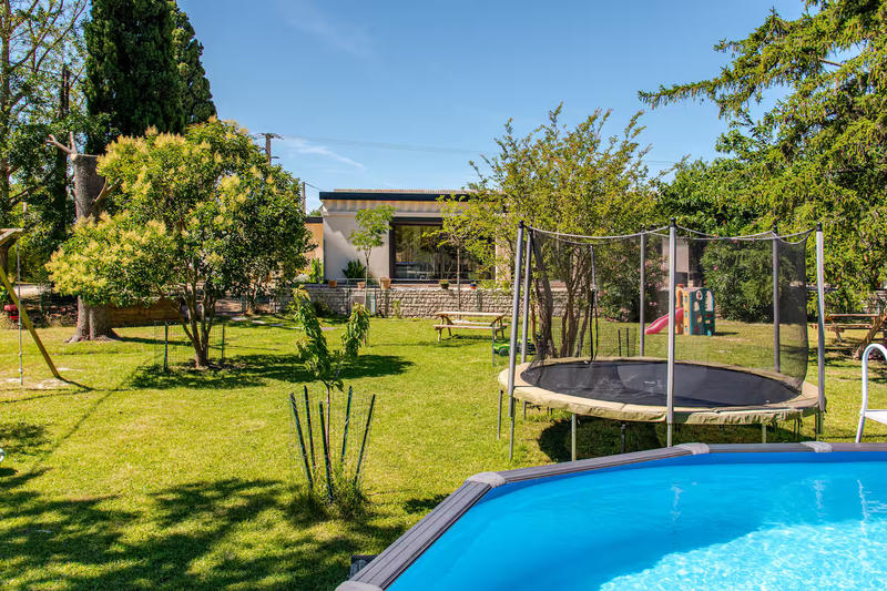 Maison - 210 m² - 9 pièces