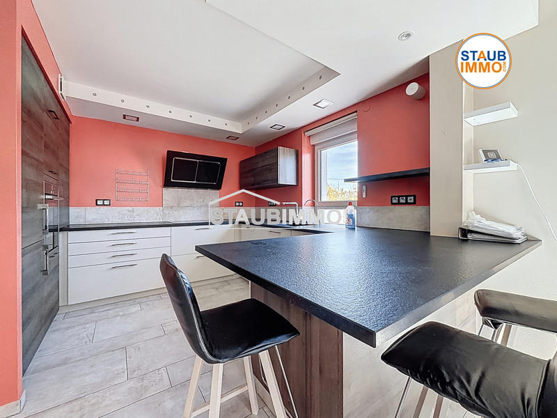 Maison - 95 m² - 5 pièces