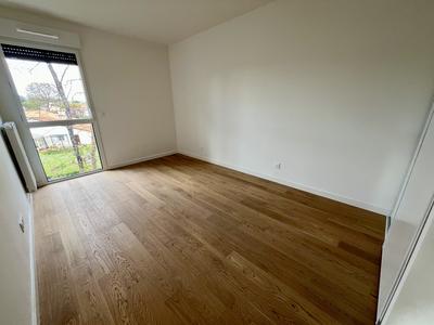 Appartement - 92 m² - 4 pièces