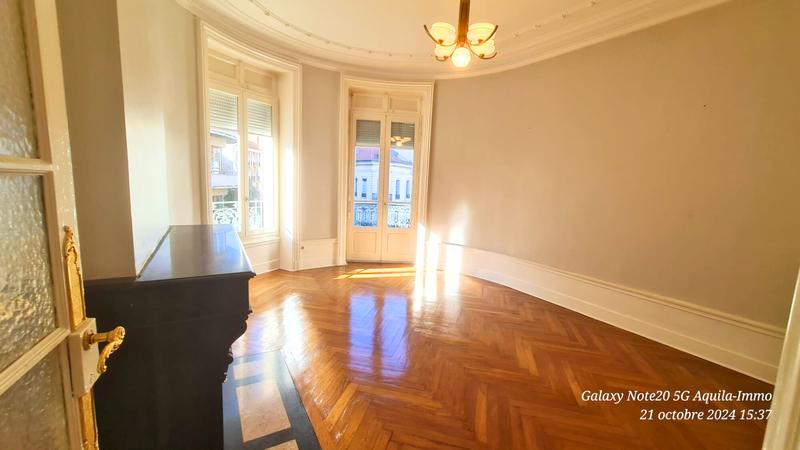 Appartement - 137 m² - 5 pièces