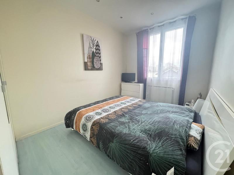 Maison - 84 m² - 4 pièces