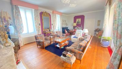 Maison - 186 m² - 7 pièces