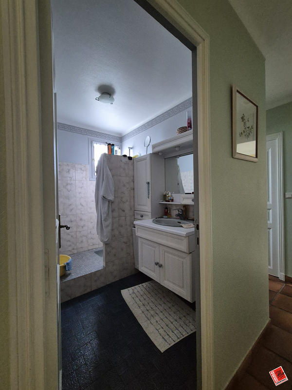 Maison traditionnelle - 188 m² - 10 pièces