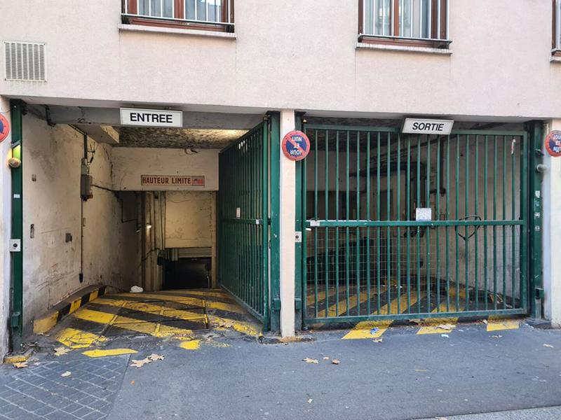 Parking / Garage - 11 m²