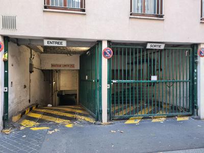 Parking / Garage - 11 m²