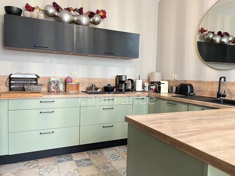 Propriété - 318 m² - 17 pièces