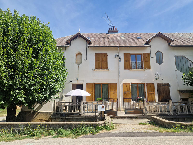 Maison - 250 m² - 10 pièces