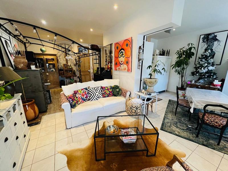 Appartement - 81 m² - 2 pièces