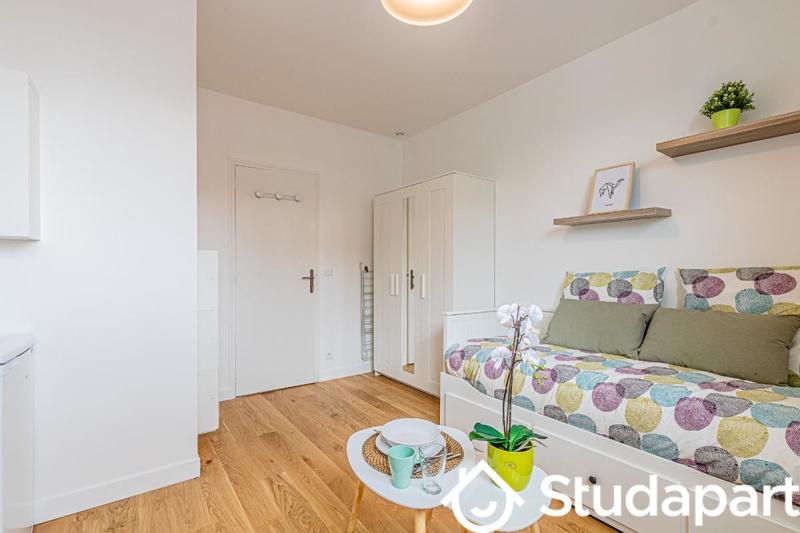 Chambre - 12 m² - 1 pièce