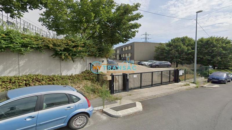 Local d'activités - 1 730 m²