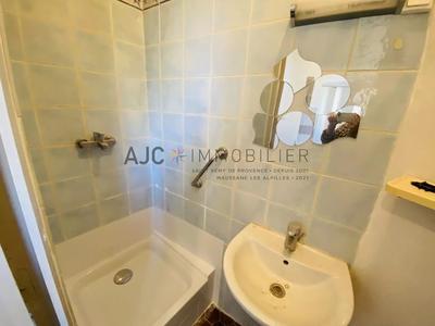 Studio - 33 m² - 1 pièce