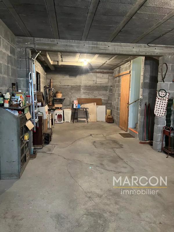 Maison - 186 m² - 10 pièces